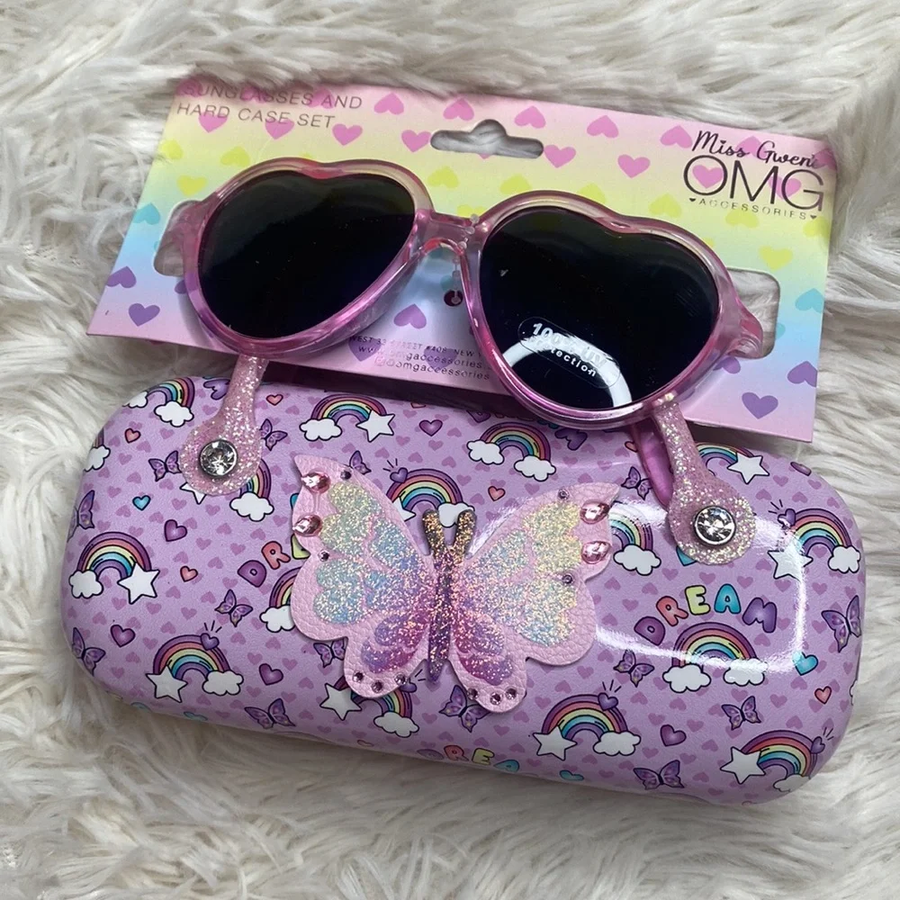 Miss Gwen’s OMG Accessories Pink Heart Sunglasses Hard Case Set